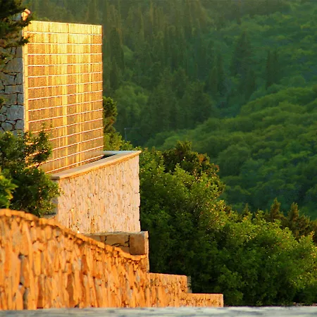 Отель Emelisse Nature 5*