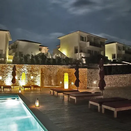 Emelisse Nature Hotel