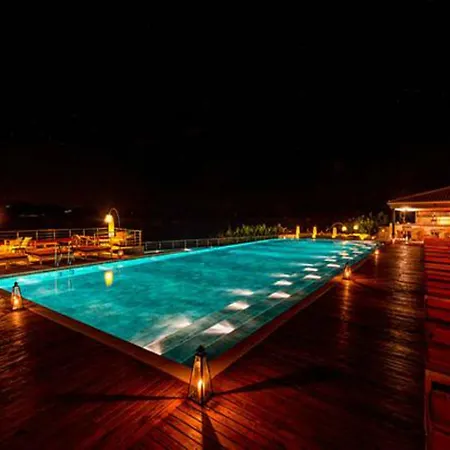 Emelisse Nature Hotel