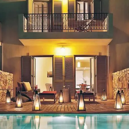 Emelisse Nature Hotel