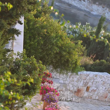 Emelisse Nature 5*