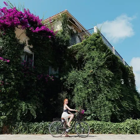 Emelisse Nature Hotel