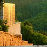 Hotell Emelisse Nature 5*