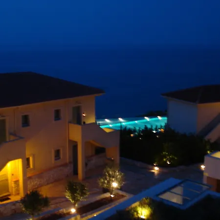 Emelisse Nature فندق فيسكاردو